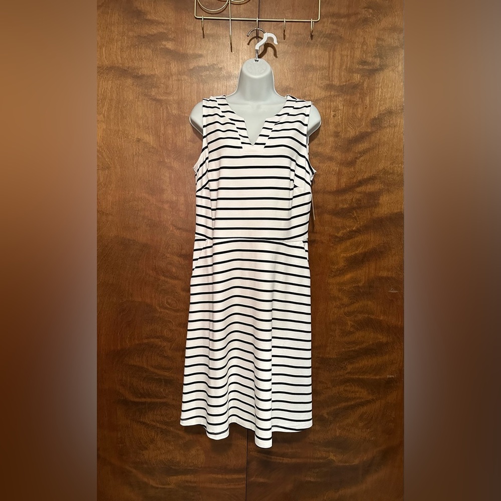 Croft & Barrow Sleeveless A-Line Ponte Dress Size M Navy & White Striped Career
